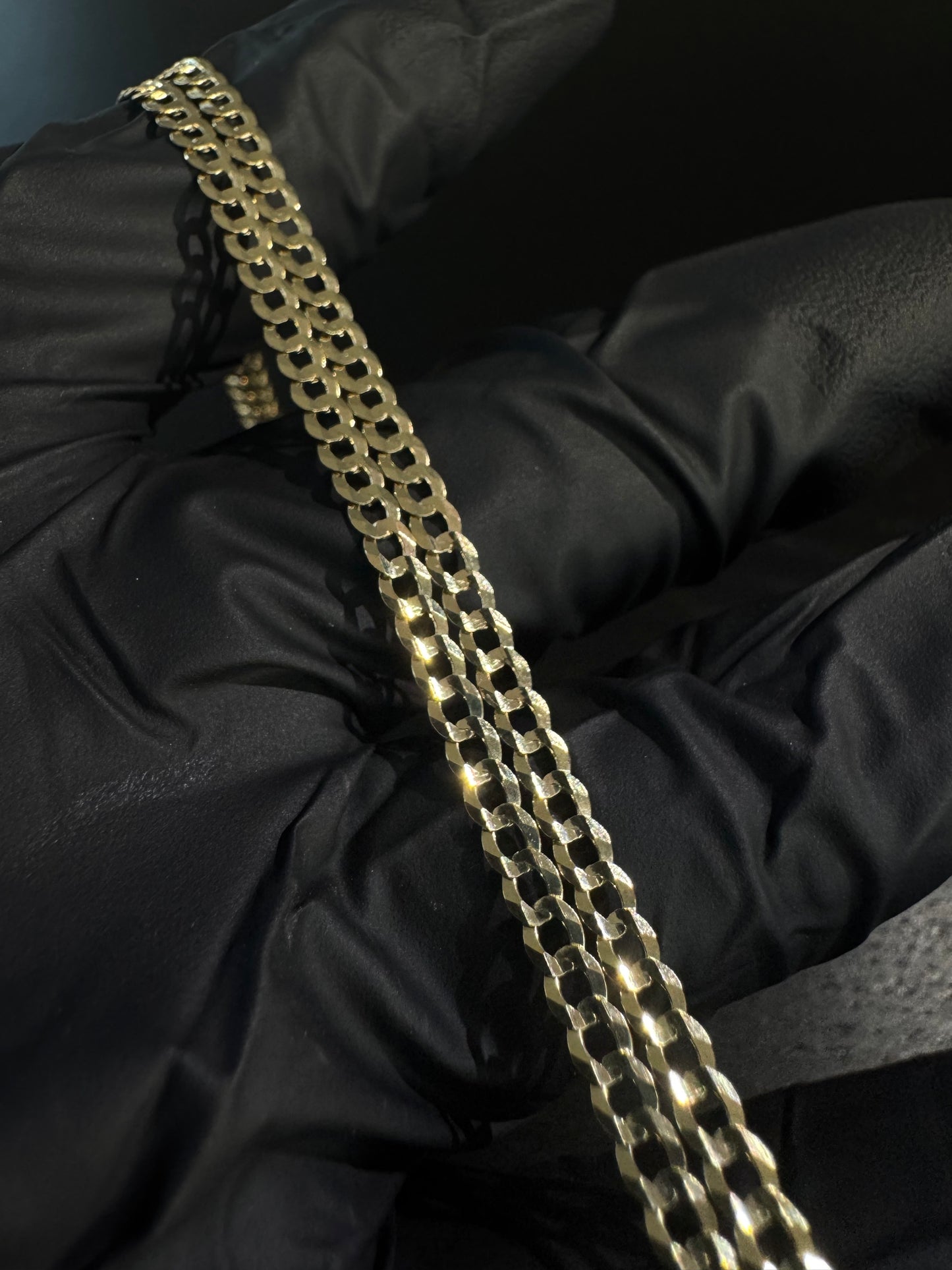14k Gold Curb Chain 3.2mm 20in.